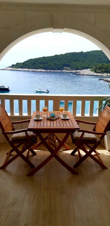 Villa Stonehouse Milna  Ngoại thất bức ảnh
