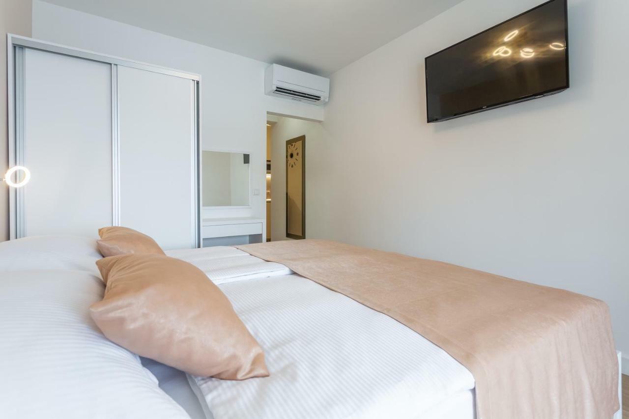 Villa Stonehouse Milna  Ngoại thất bức ảnh