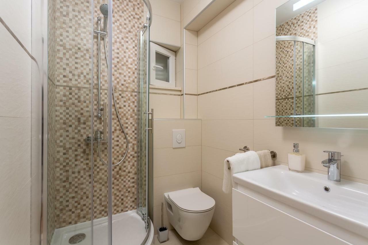 Villa Stonehouse Milna  Ngoại thất bức ảnh